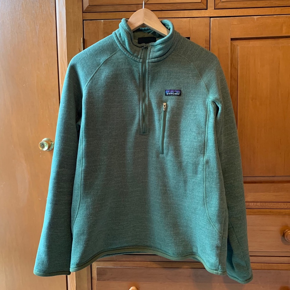 Patagonia Men’s better sweater, Size Medium